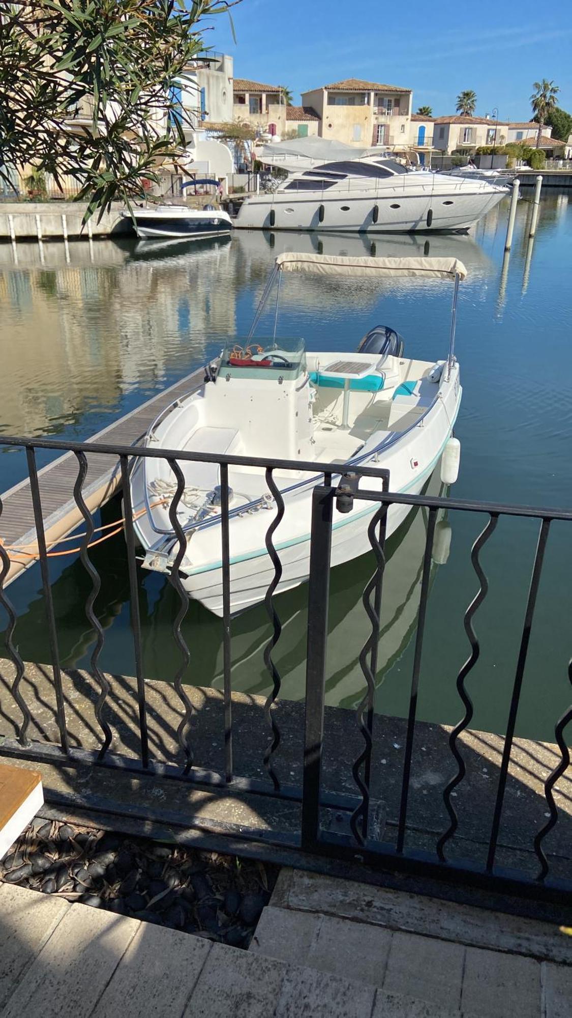 Marina 26 Aigues-Mortes Exterior foto